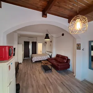 https://magnifico-estudio-centro.hotelsinnerja.org