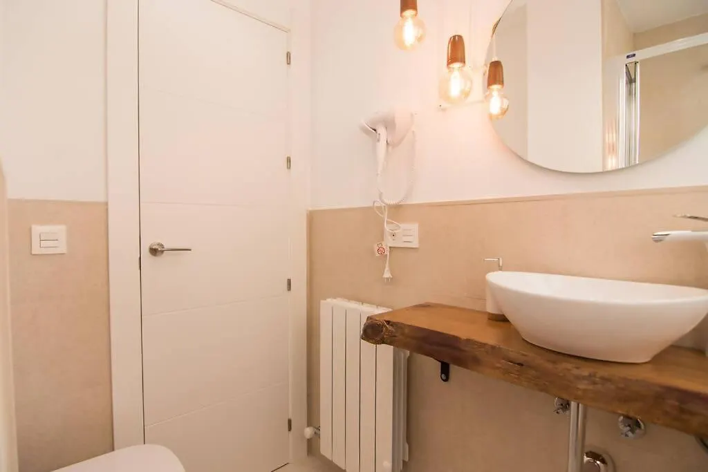 Amplio Y Moderno Apartamento En El Centro Granada Apartment