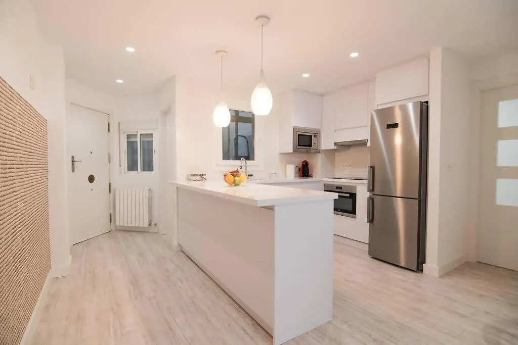Amplio Y Moderno Apartamento En El Centro Granada